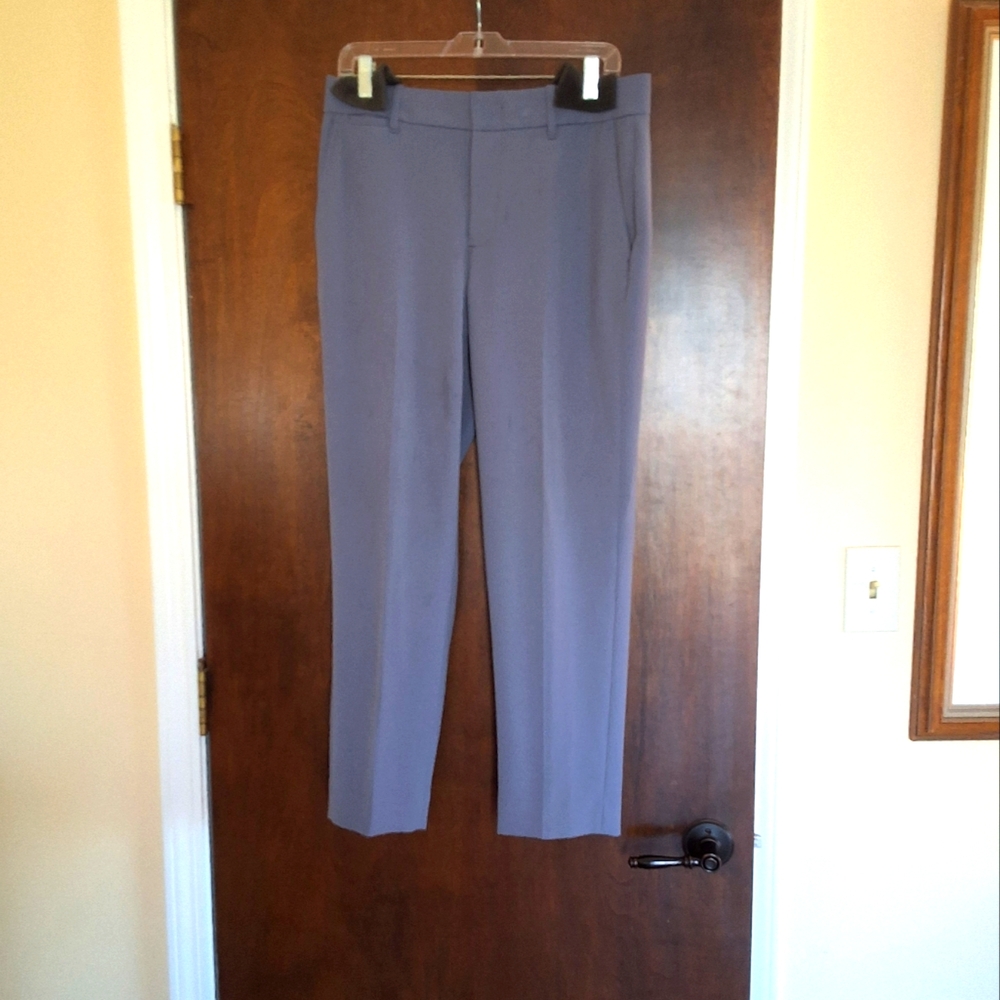 VINCE, Women's beautiful violet color, straight, leg dress pants. Size 10